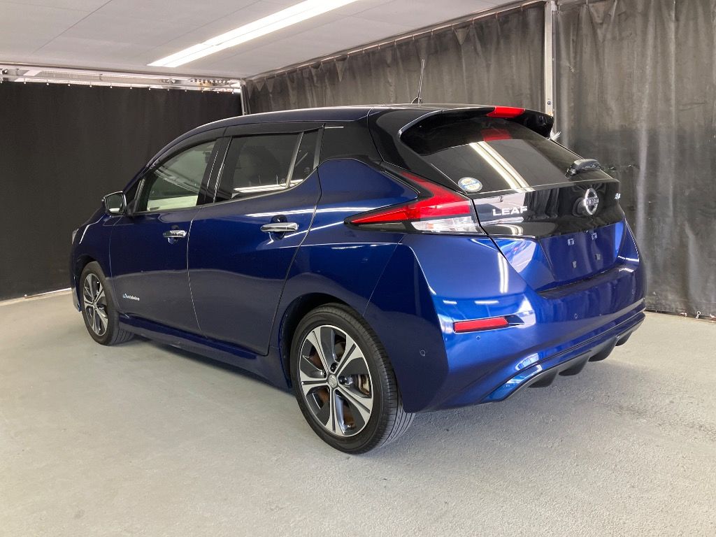 2018 Nissan Leaf G auction photo 2
