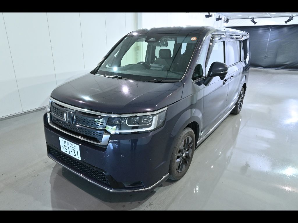 2022 Honda Stepwgn 4WD 7人 auction photo 4