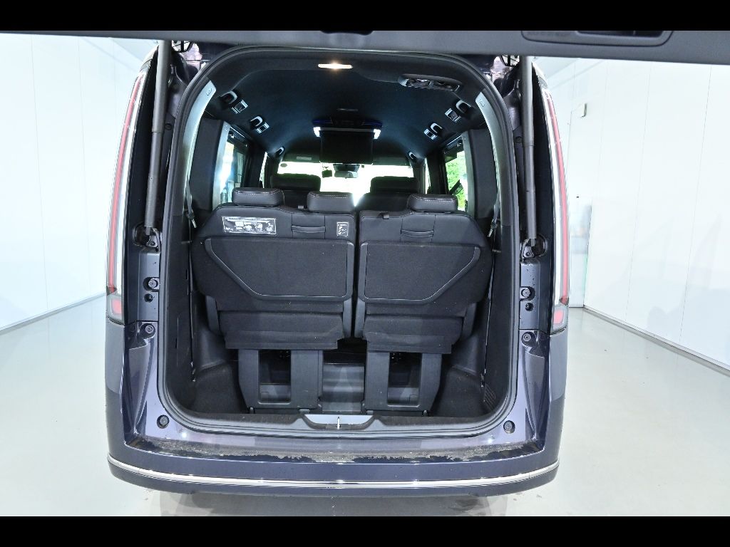 2022 Honda Stepwgn 4WD 7人 auction photo 13