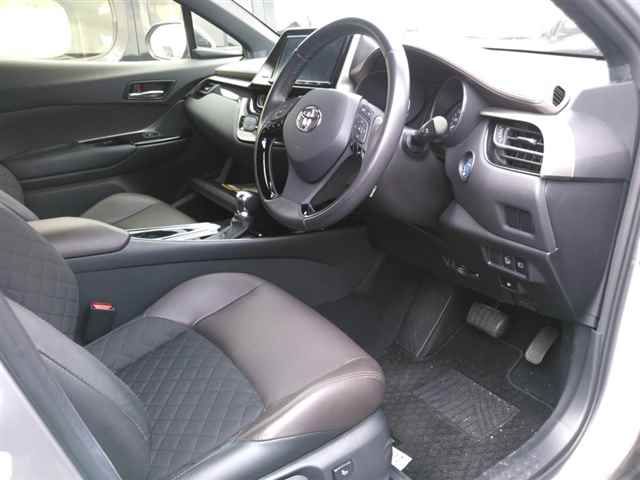 2017 Toyota C-HR G auction photo 3