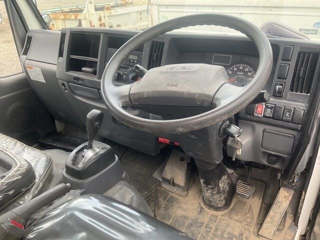 2018 Isuzu Elf dump auction photo 5