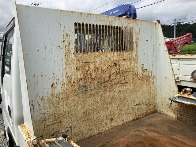 2018 Isuzu Elf dump auction photo 10