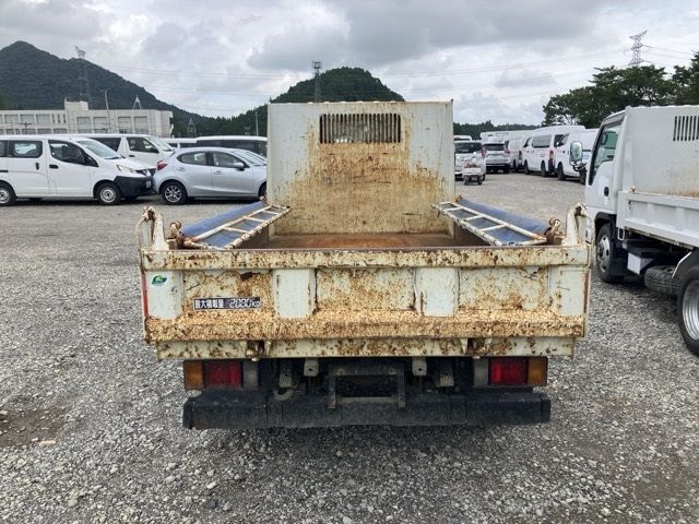 2018 Isuzu Elf dump auction photo 3