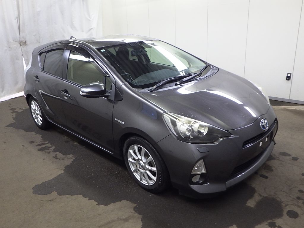 2014 Toyota Aqua G Japan auction vehicle