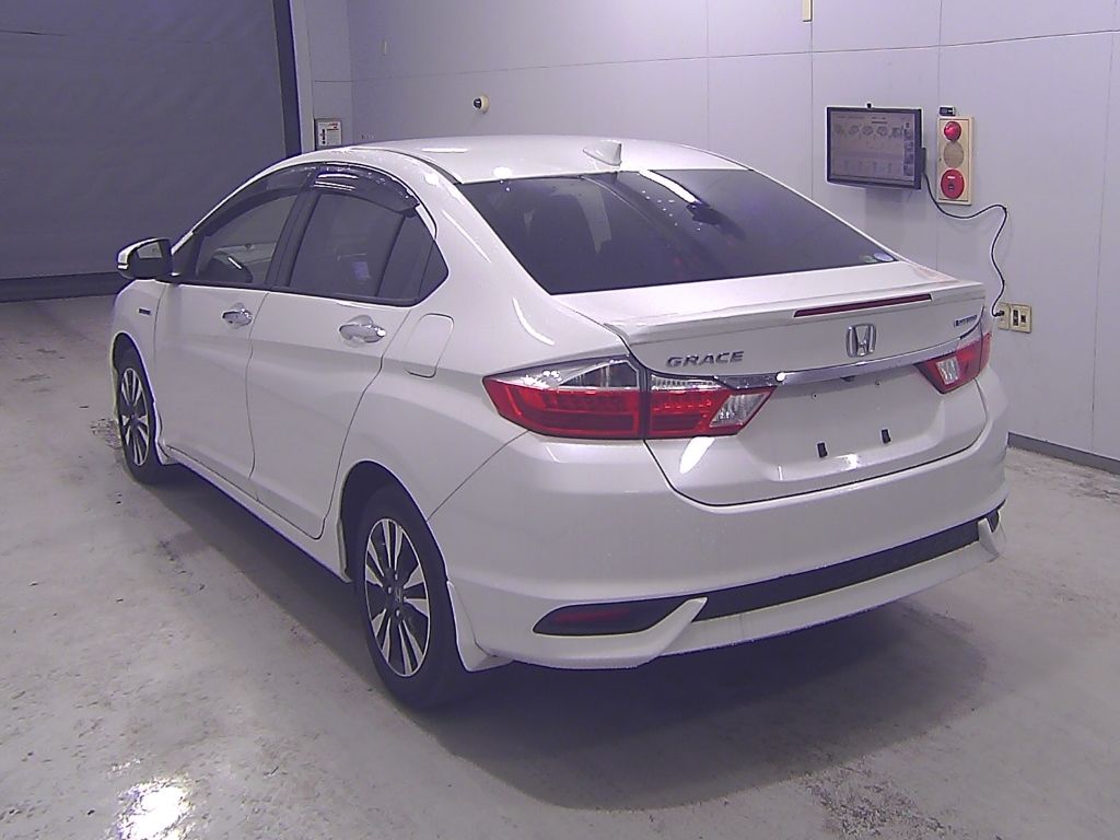 2019 Honda Grace Hybrid LX Honda Sensing auction photo 5