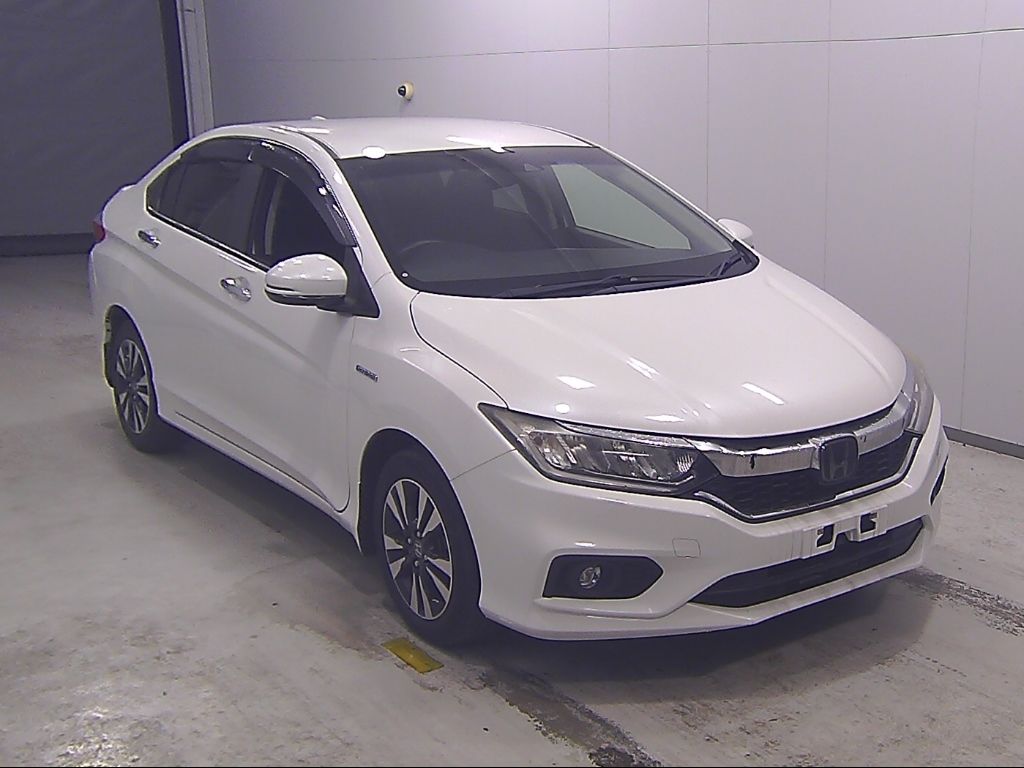 Japan Auction Vehicles 14 2019 Honda Grace Hybrid LX Honda Sensing auction photo