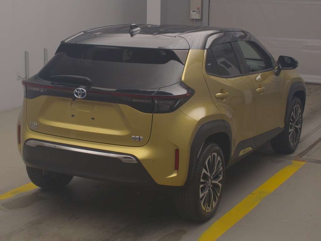 2021 Toyota Yaris Cross Hybrid Z auction photo 2