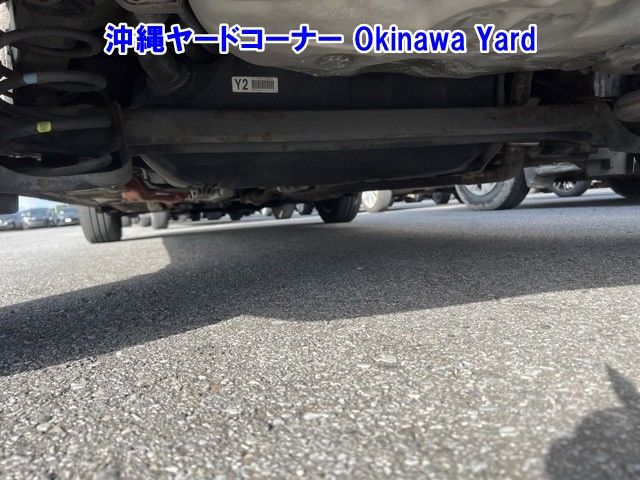 2017 Toyota Aqua L auction photo 9