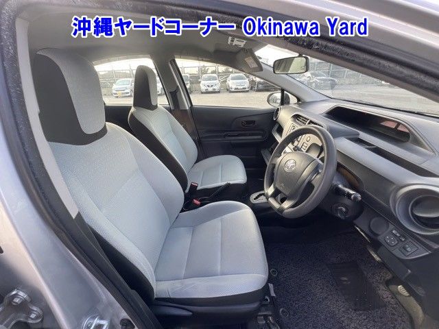 2017 Toyota Aqua L auction photo 6