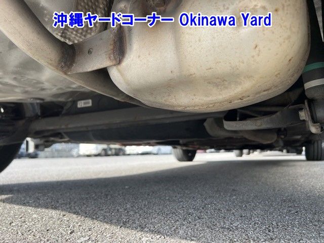 2017 Toyota Aqua L auction photo 10