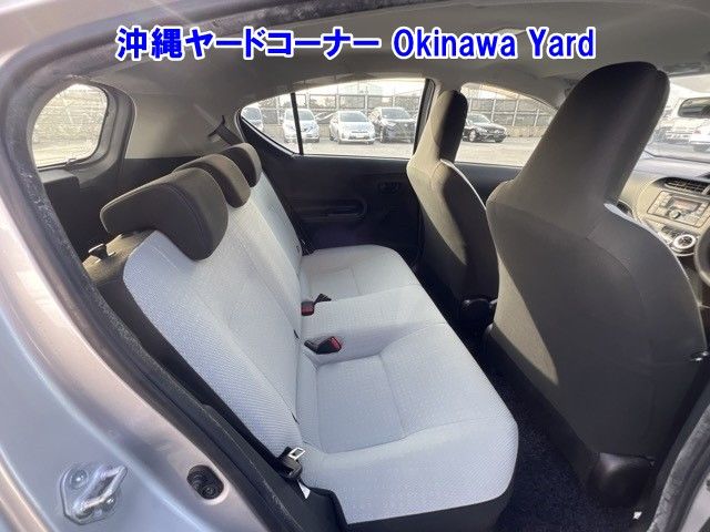 2017 Toyota Aqua L auction photo 7