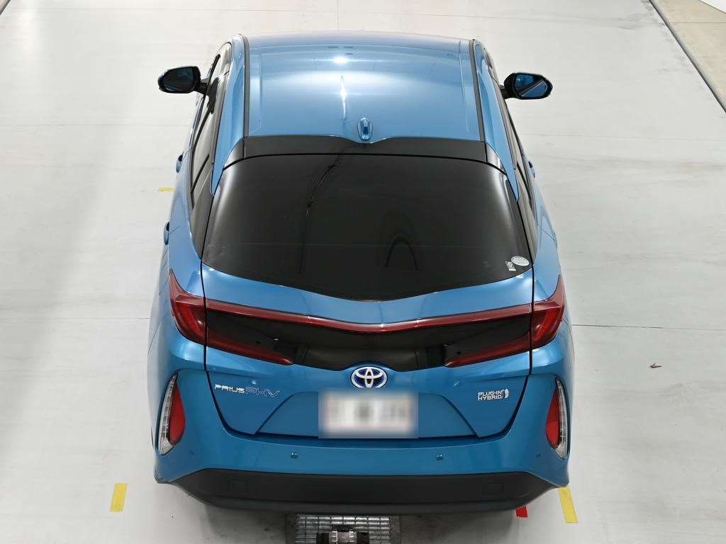 2017 Toyota Prius PHEV A auction photo 8