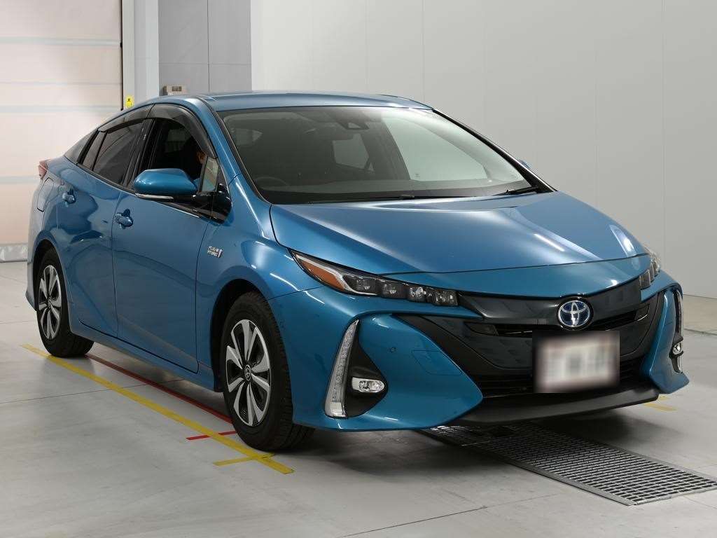 2017 Toyota Prius PHEV A auction photo 5