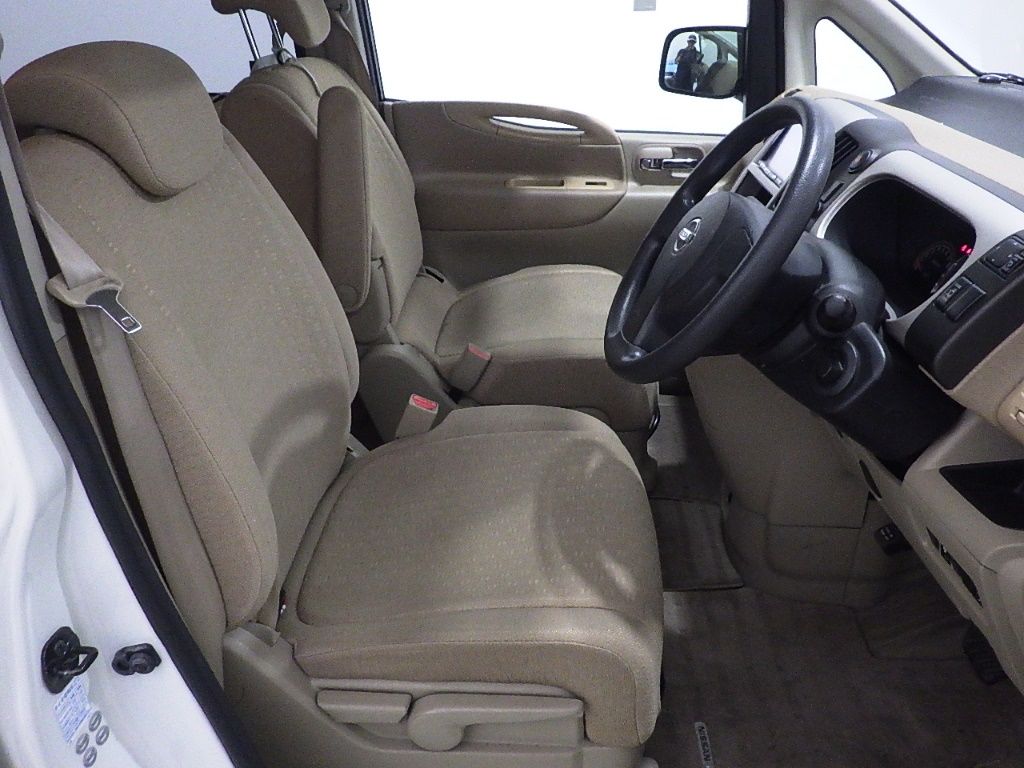 2006 Nissan Serena 20S auction photo 6