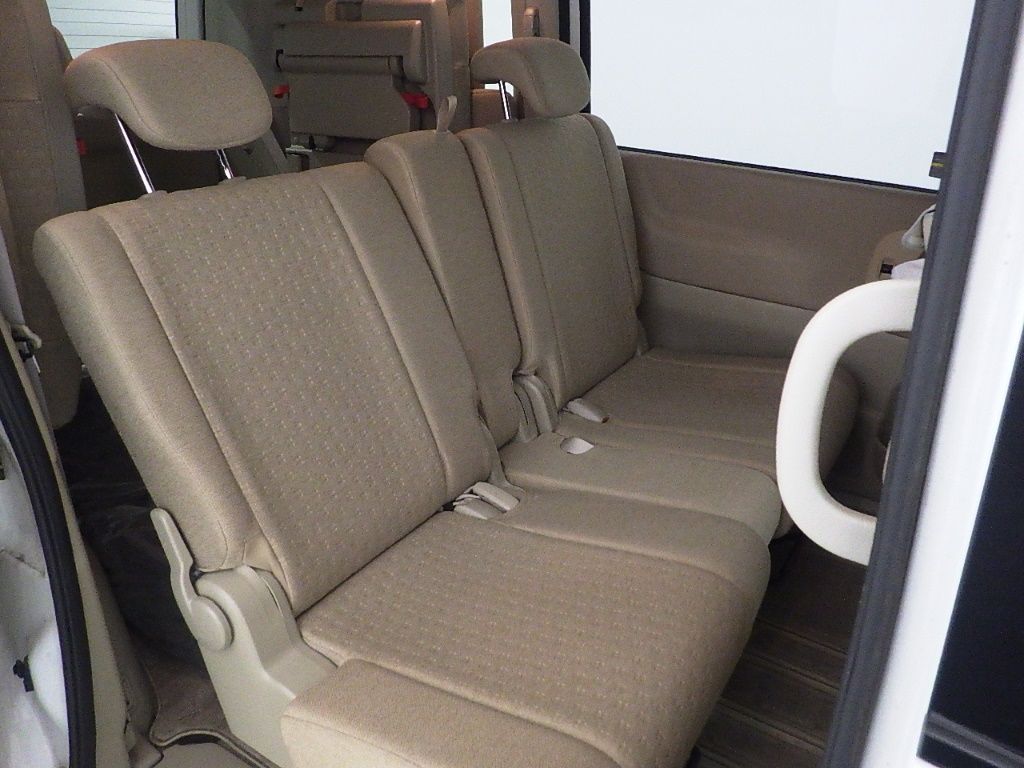 2006 Nissan Serena 20S auction photo 7