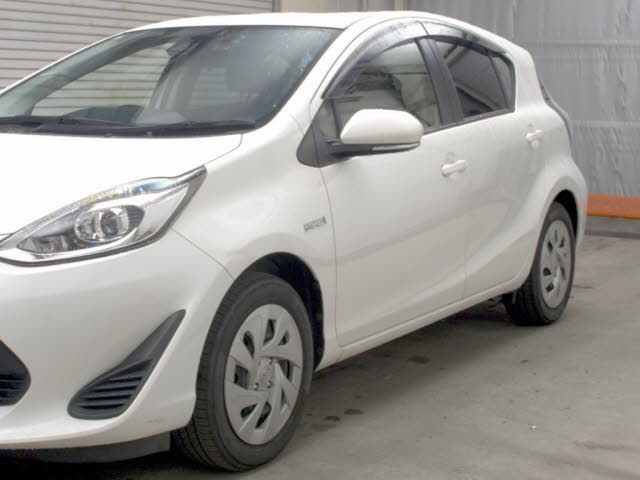2020 Toyota Aqua S auction photo 4