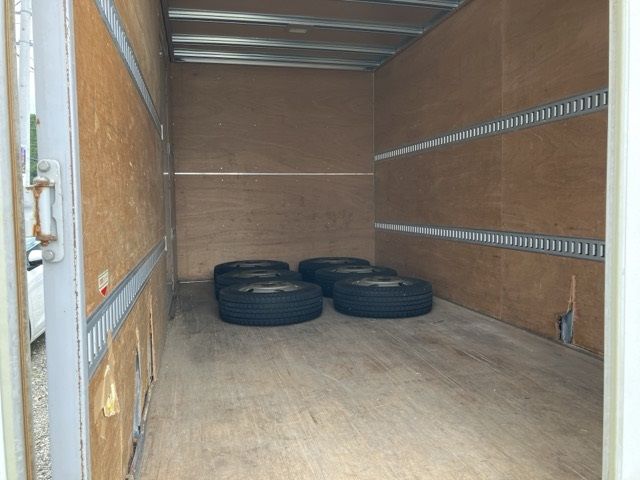 2017 Isuzu Elf Aluminum van auction photo 9