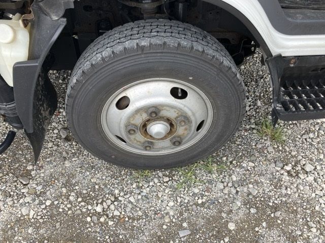 2017 Isuzu Elf Aluminum van auction photo 6