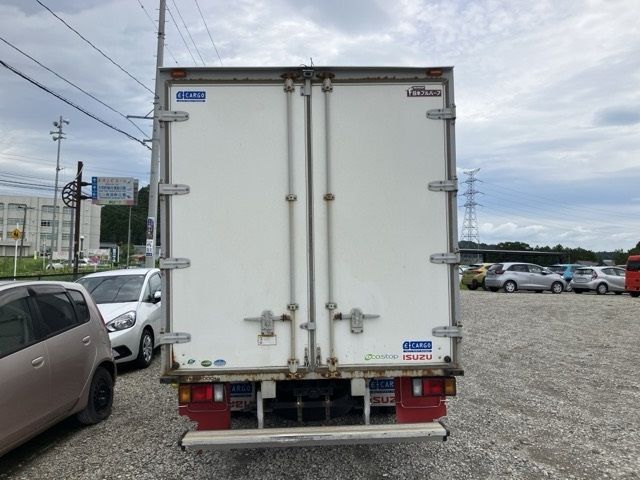 2017 Isuzu Elf Aluminum van auction photo 3
