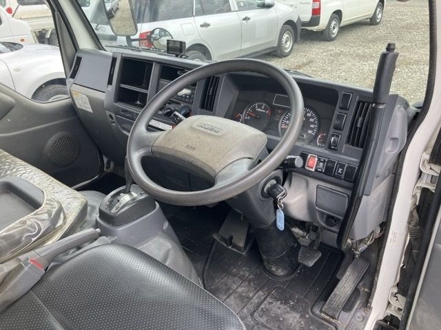 2018 Isuzu Elf dump auction photo 5