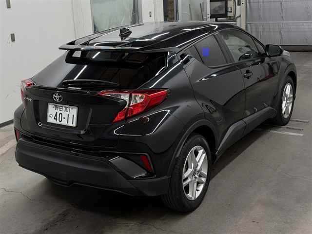 2023 Toyota C-HR S-T auction photo 5