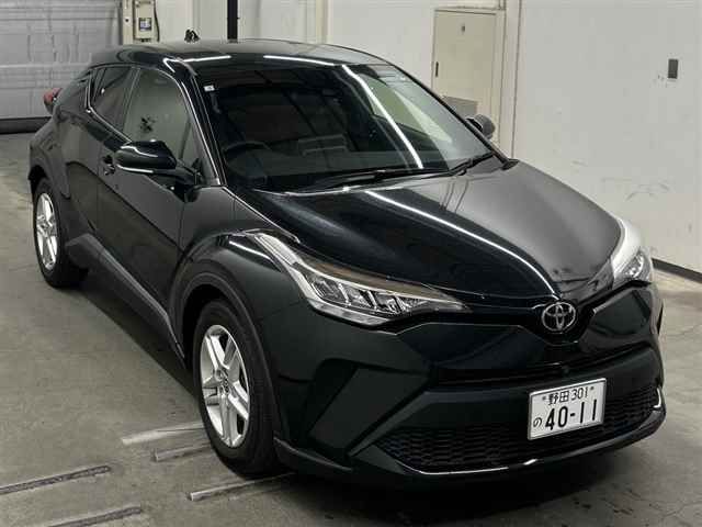 Japan Auction Vehicles 10 2023 Toyota C-HR S-T auction photo