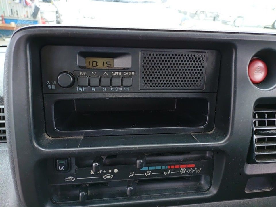 2015 Daihatsu ハイゼット カーゴ auction photo 11