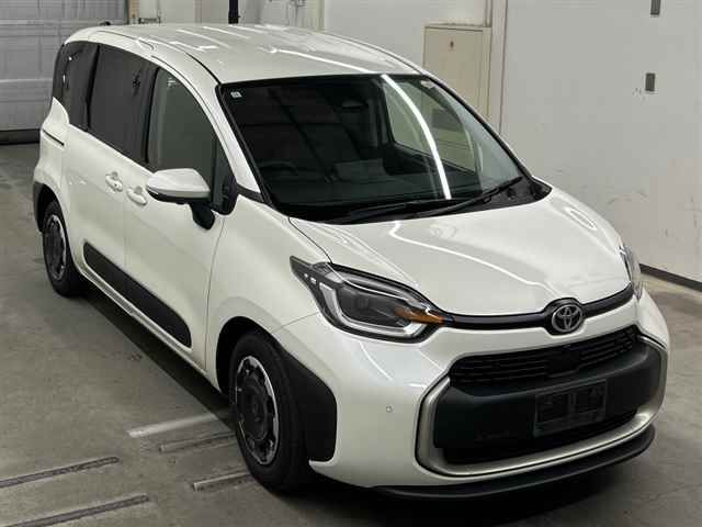 Japan Auction Vehicles 10 2022 Toyota Sienta Z auction photo