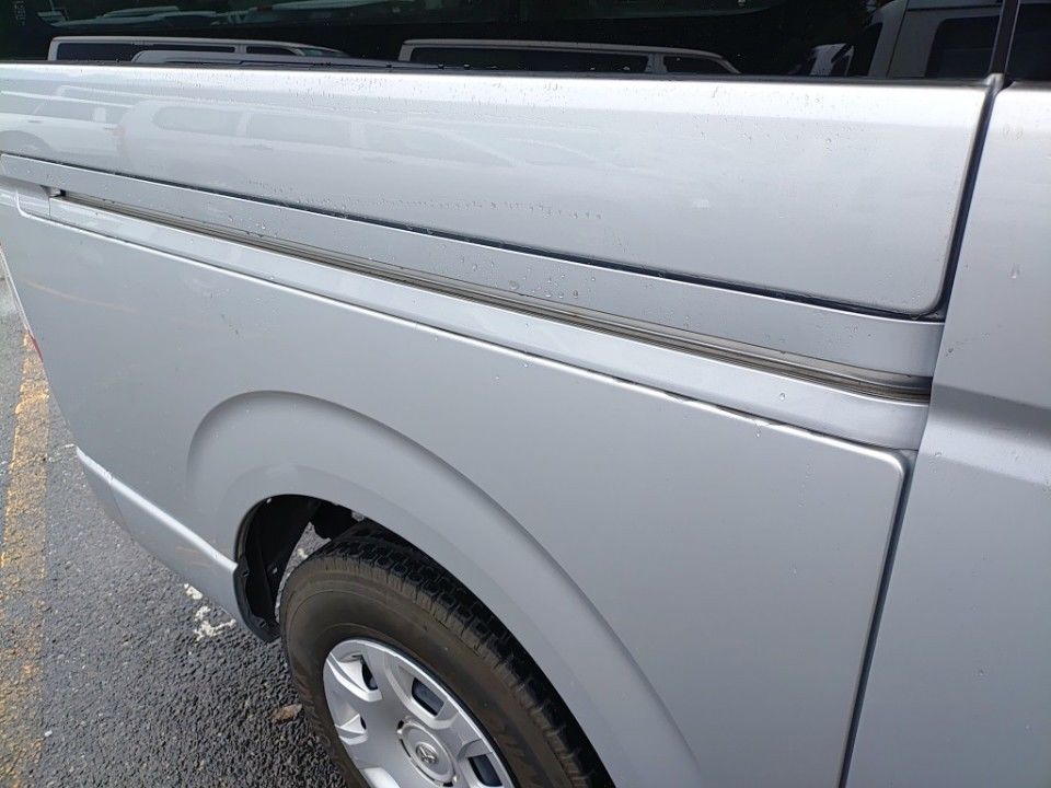 2021 Toyota Hiace auction photo 24
