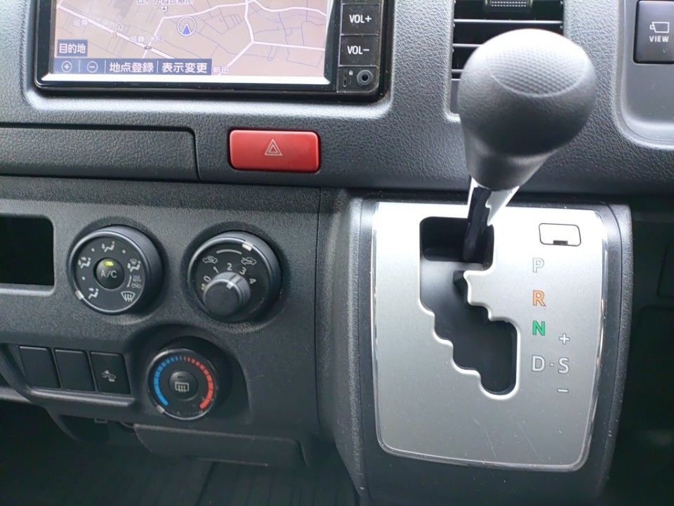 2021 Toyota Hiace auction photo 12