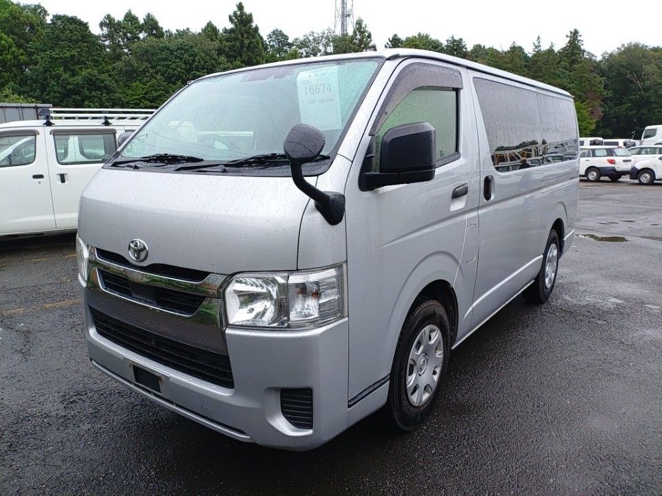 2021 Toyota Hiace Japan auction vehicle