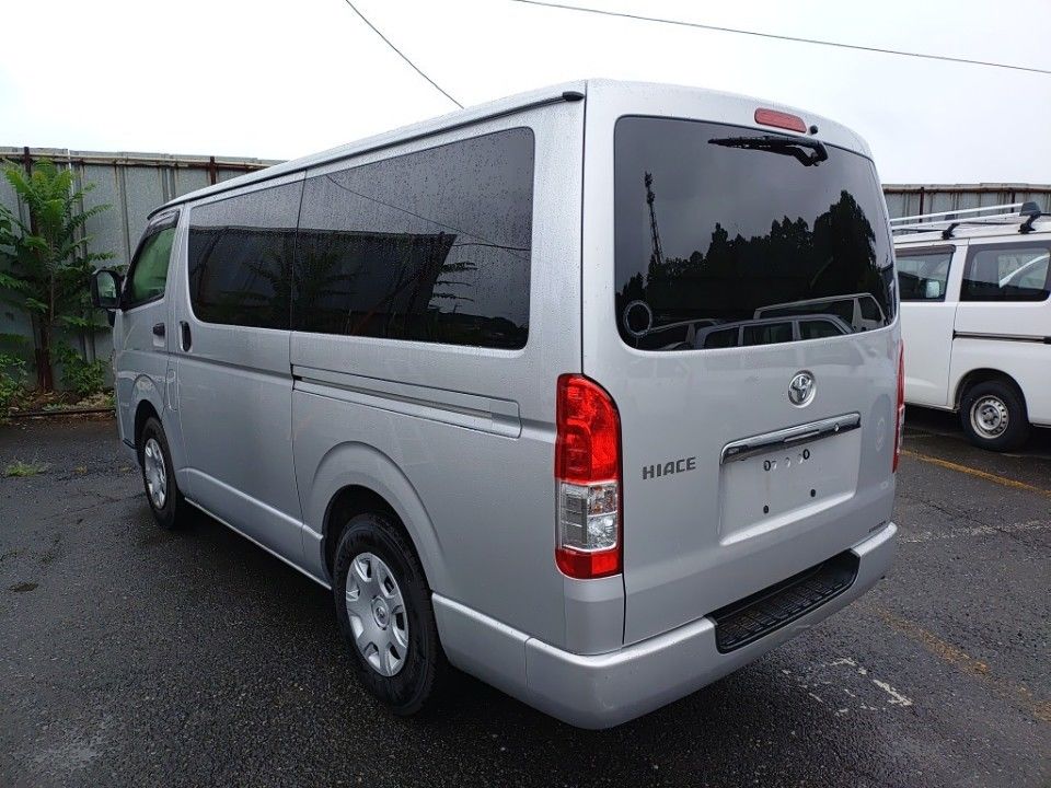 2021 Toyota Hiace auction photo 6