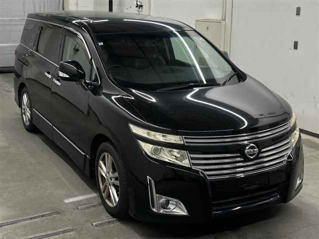 2011 Nissan Elgrand Highway Star Japan auction vehicle