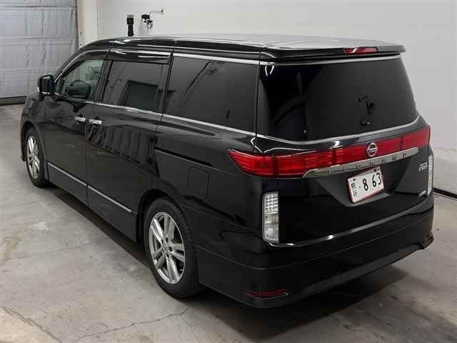 2011 Nissan Elgrand Highway Star auction photo 2