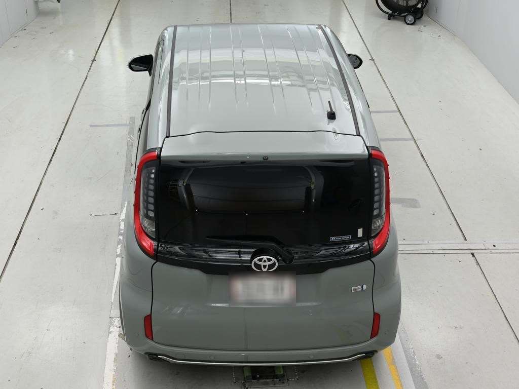 2023 Toyota Sienta ハイブリッドZ auction photo 8