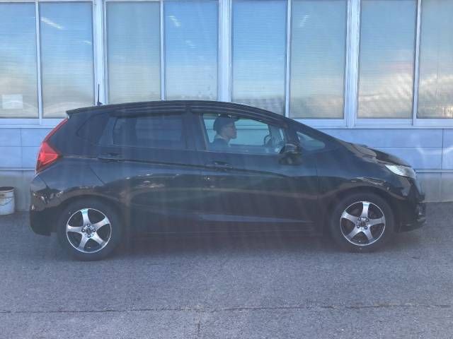 2017 Honda Fit 13G・L ホンダセンシング auction photo 2