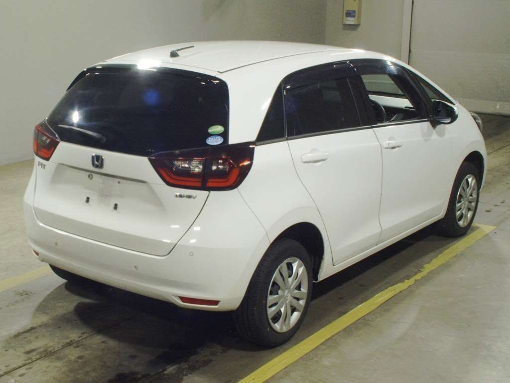 2021 Honda Fit e:HEVベーシック 4WD auction photo 2