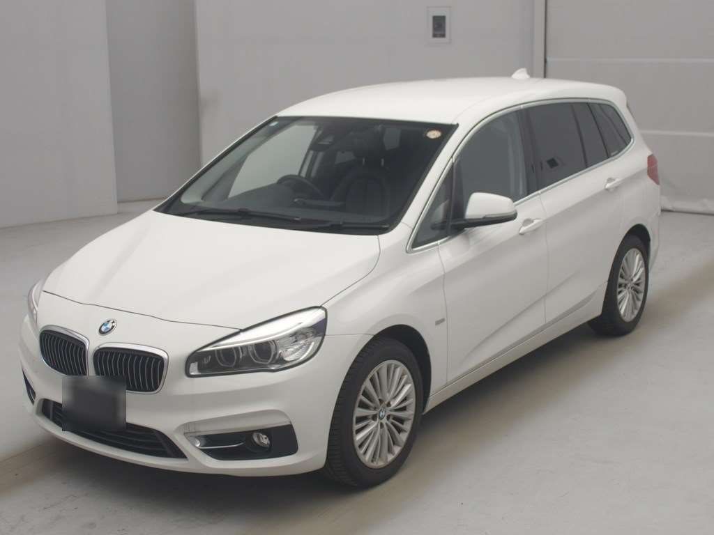 2017 BMW 2 Series 218d Gran Tourer Luxury Japan auction vehicle