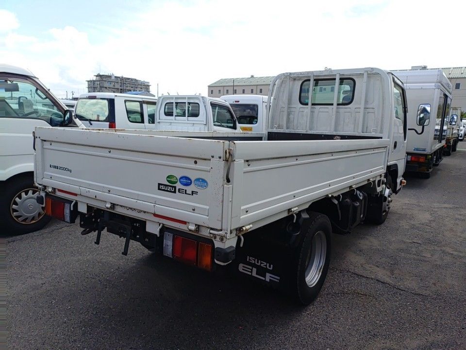 2017 Isuzu Elf auction photo 2