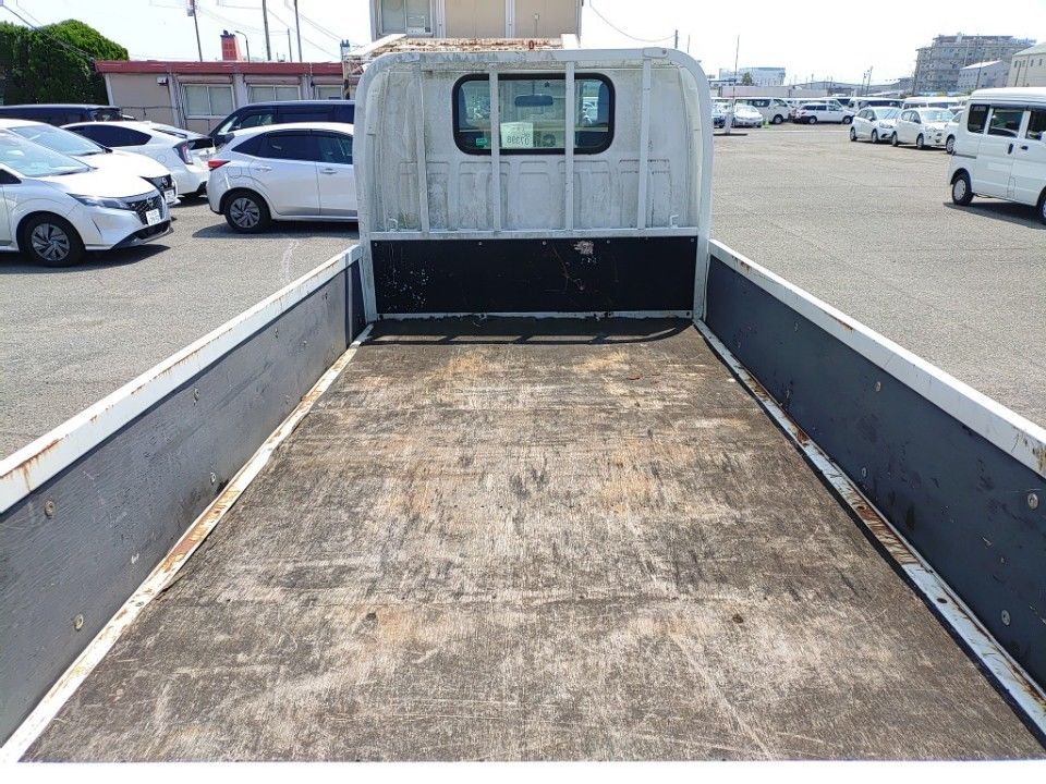 2017 Isuzu Elf auction photo 8