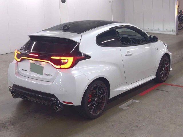 2025 Toyota GR Yaris RZ High Performance 4WD auction photo 5