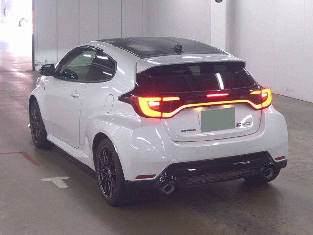 2025 Toyota GR Yaris RZ High Performance 4WD auction photo 2