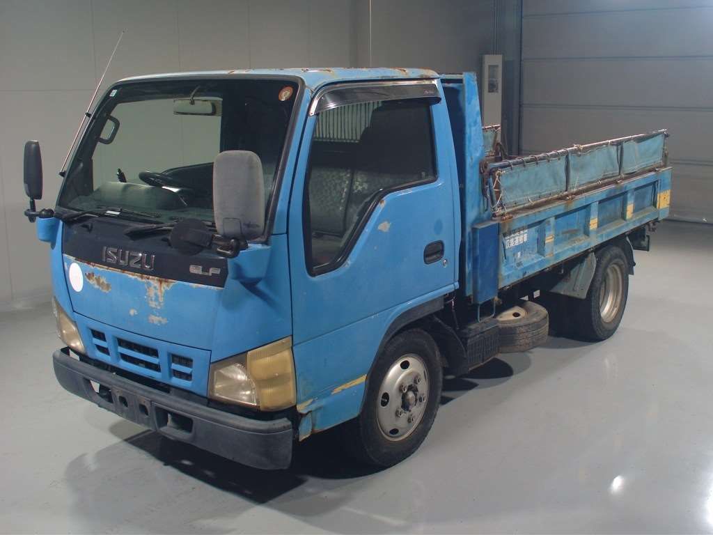 Japan Auction Vehicles 4 2005 Isuzu Elf dump auction photo