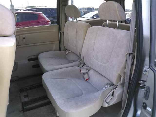 2004 Nissan Serena V-Sナビパッケージ auction photo 9