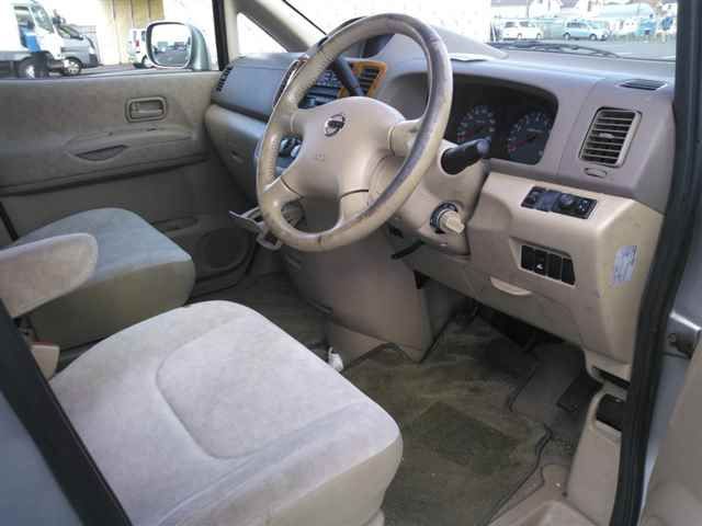 2004 Nissan Serena V-Sナビパッケージ auction photo 3