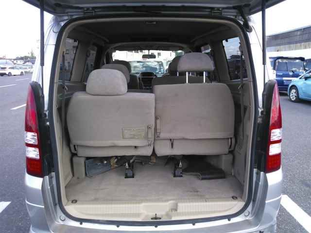 2004 Nissan Serena V-Sナビパッケージ auction photo 10