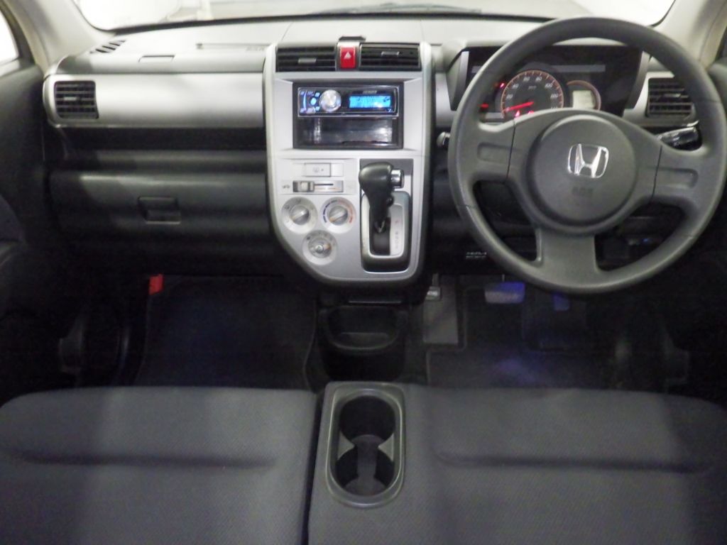 2006 Honda ゼスト auction photo 3