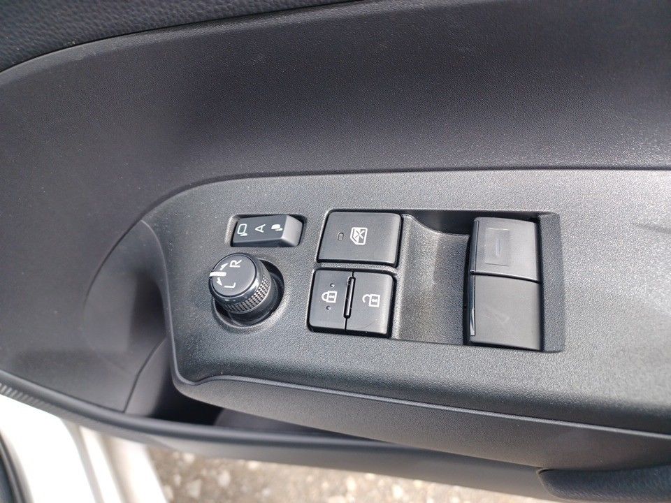 2023 Toyota Aqua auction photo 14