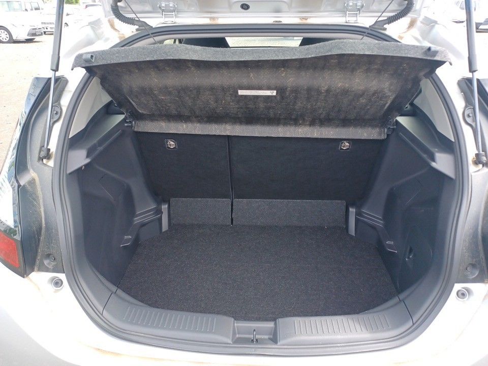 2023 Toyota Aqua auction photo 8