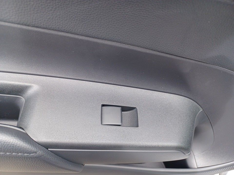 2023 Toyota Aqua auction photo 13